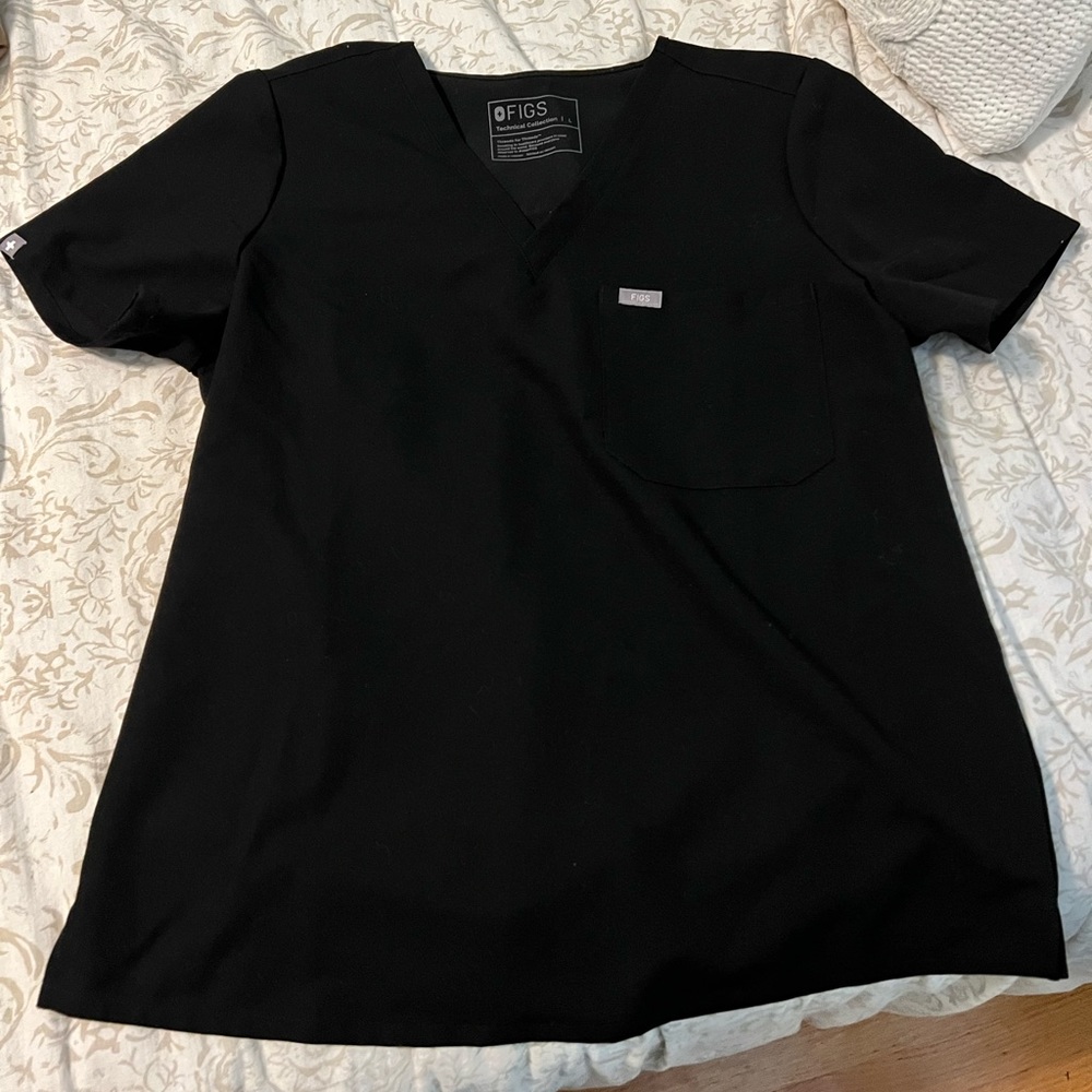 Figs scrub top
